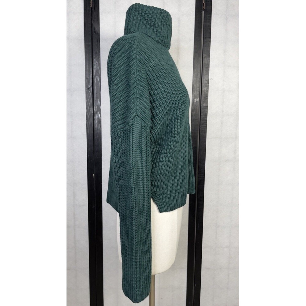 Abercrombie X Small Women’s Knit Turtle Neck Sweater. XS - Picture 3 of 9